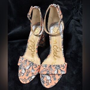 Sam Edelman Orange and Black Heels with Elegant Design